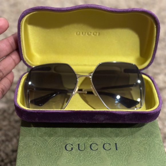 Extremely Gently Loved Gucci Sunglasses - Picture 1 of 9